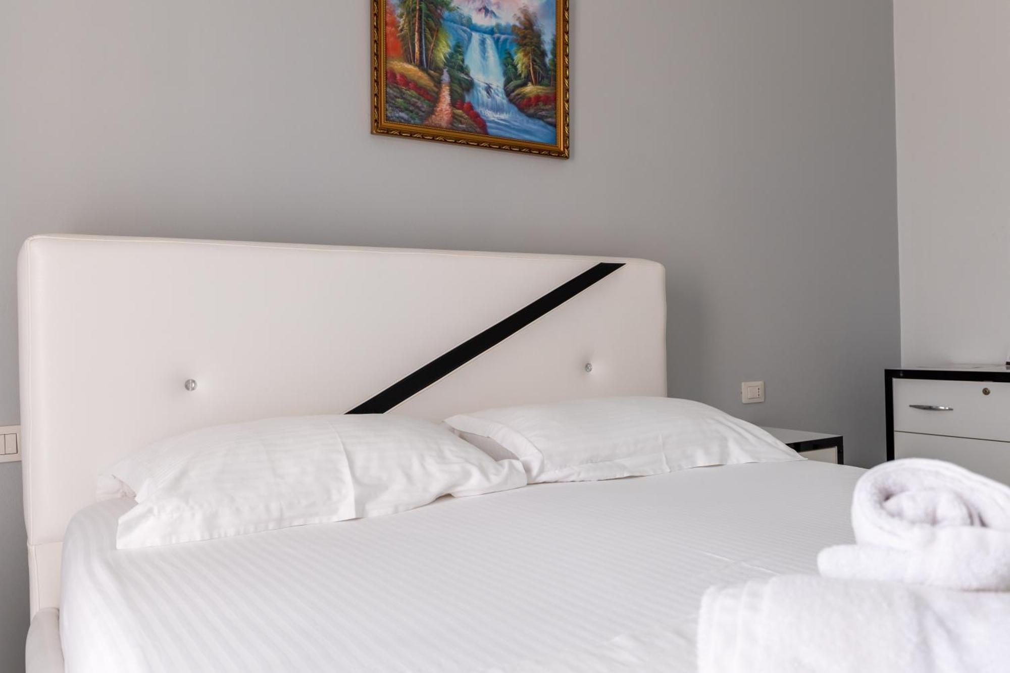 Hotel Artur2 Ksamil Eksteriør billede